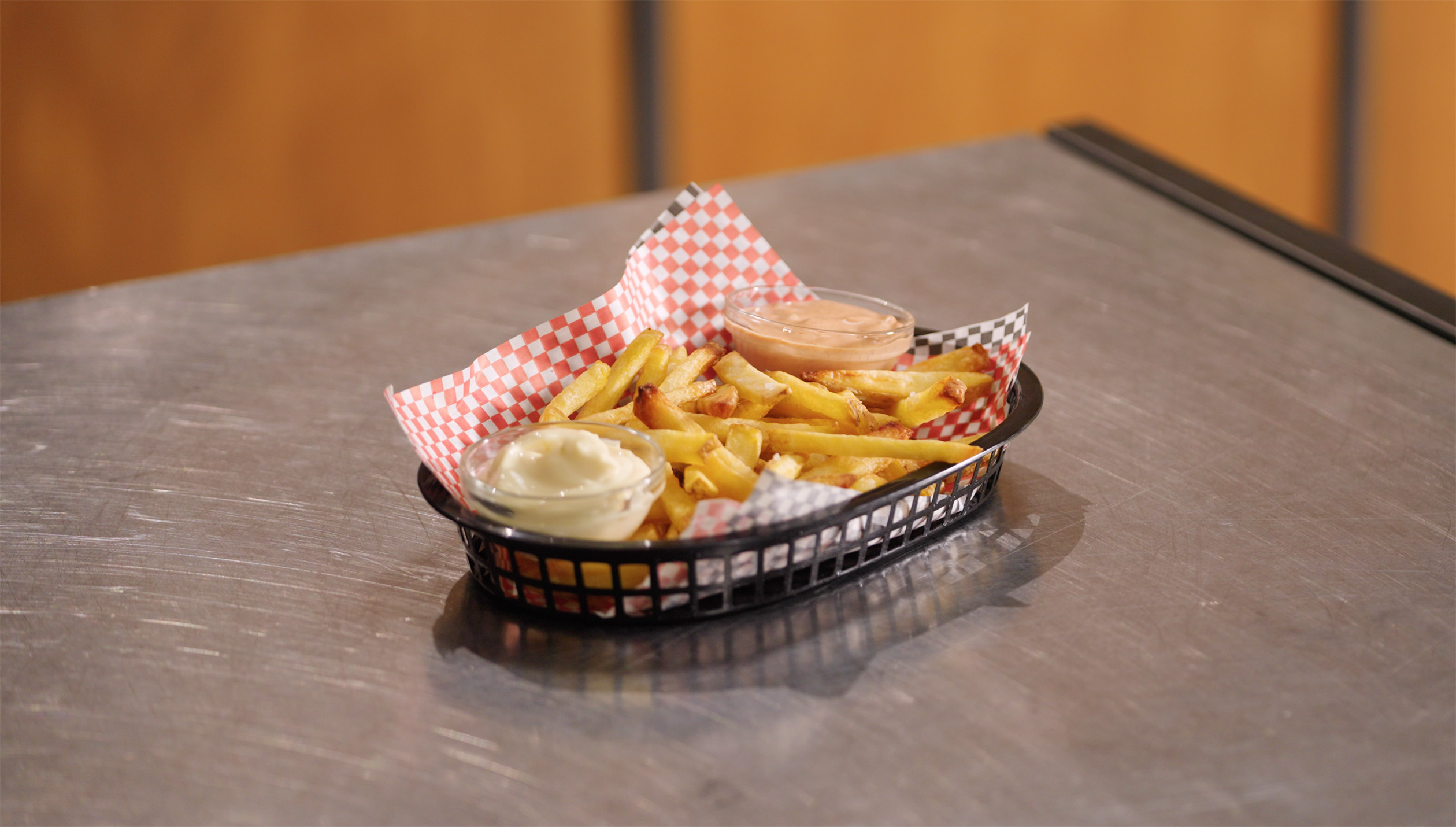 Klassieke frietjes met andalousesaus